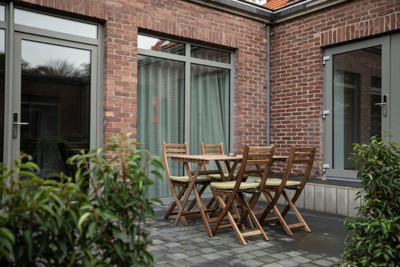 Hotel Housing